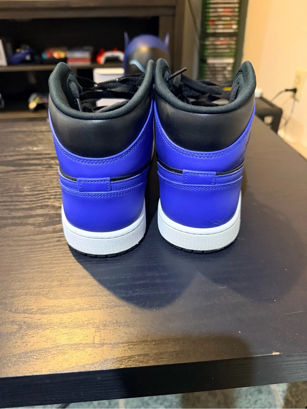 Jordan Retro High Top Sneakers - Black / Royal Blue
